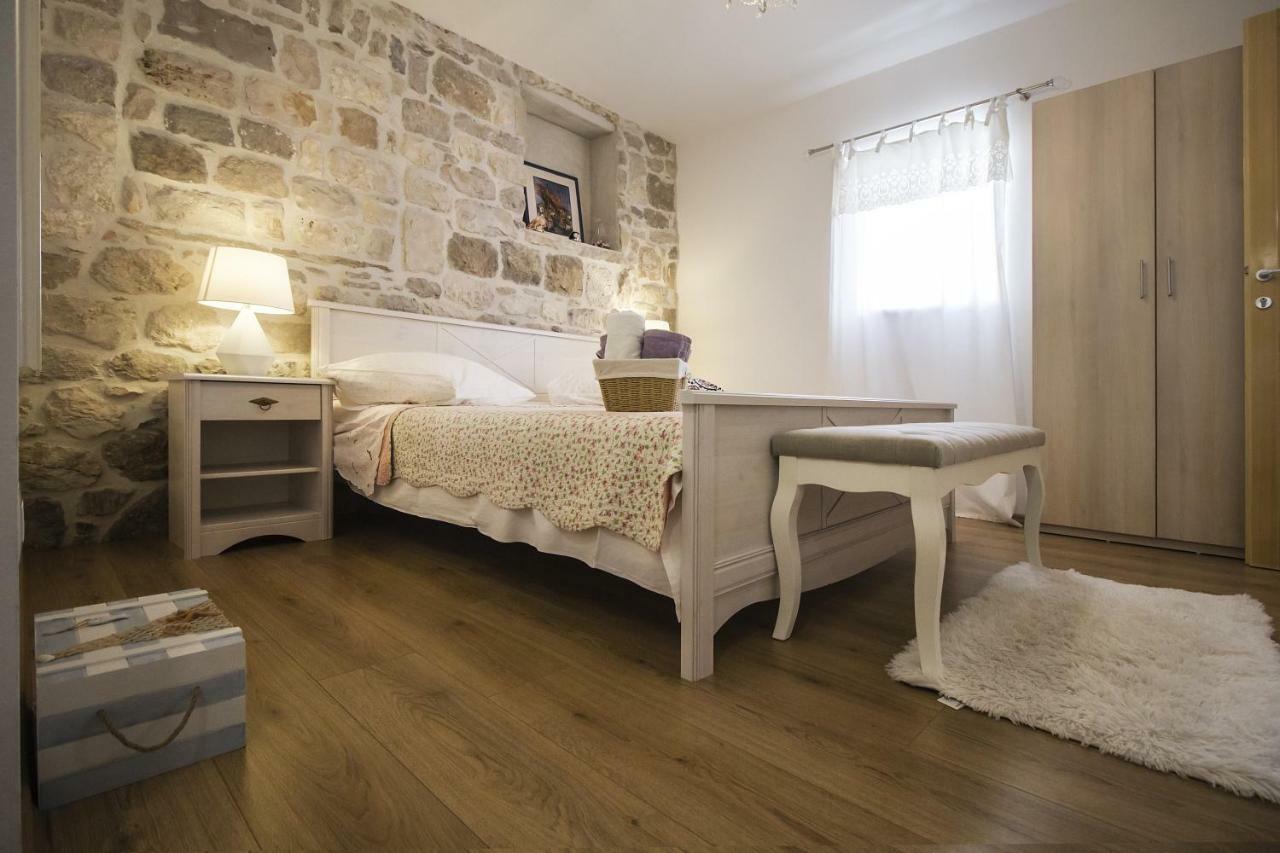 Apartments Dvor - Ap1, Ap2, Ap3 Башка-Вода Экстерьер фото